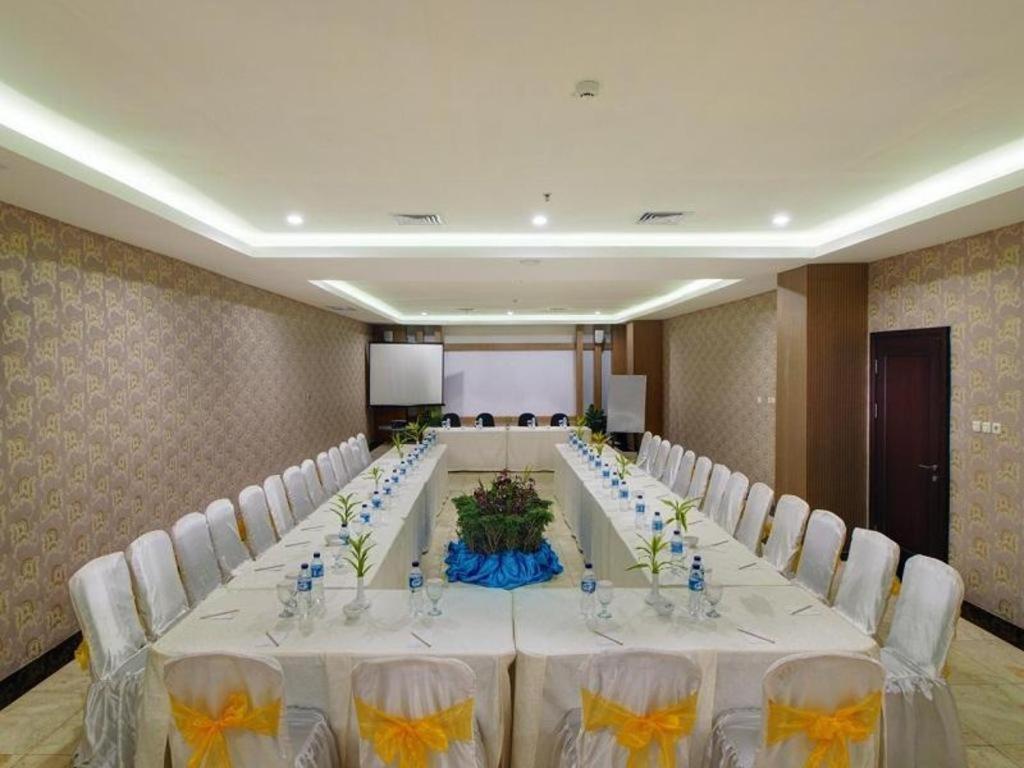 Horison Hotel Pematang Siantar Pematangsiantar Exterior foto