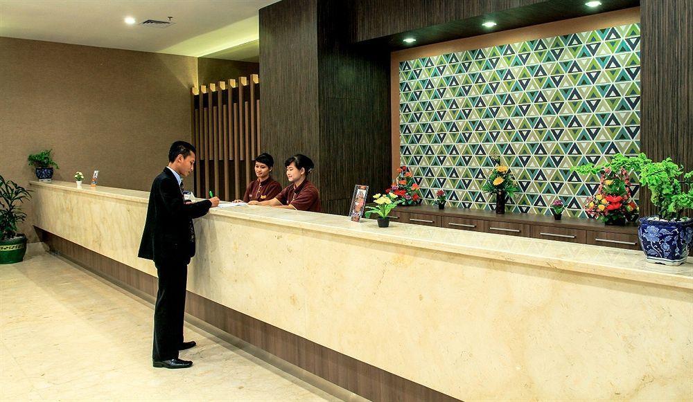 Horison Hotel Pematang Siantar Pematangsiantar Exterior foto
